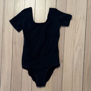 Girls Black Short-Sleeve Dance Leotard 2T